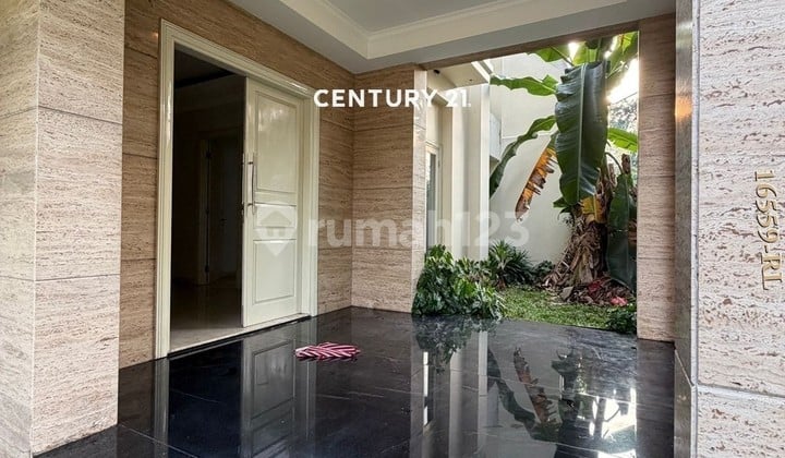 Disewakan Rumah Siap Huni Row Jalan Besar Dekat Pondok Indah Mall