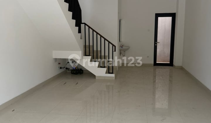 Dijual Ruko 3 Lantai di Bsd, Tangerang