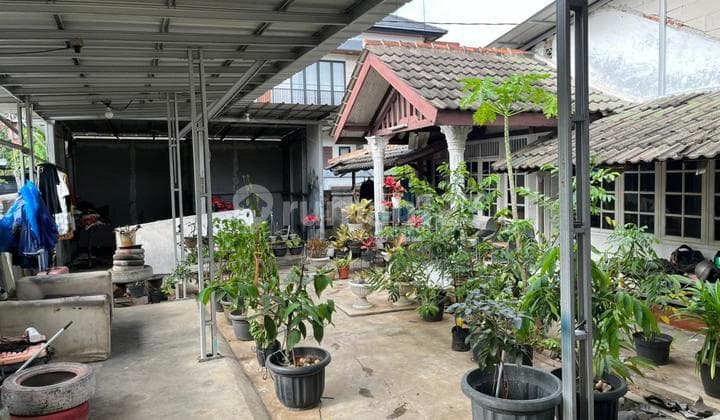 Dijual Cepat Rumah Tua Hitung Tanah di Pamulang Indah