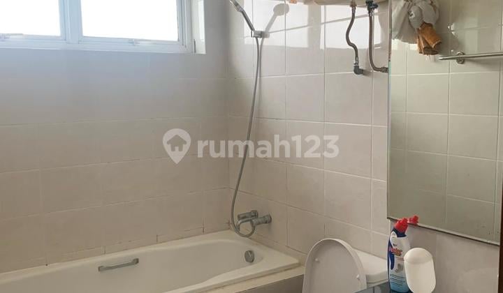 Disewakan Condominium 3 Kamar Tidur Furnished Bagus