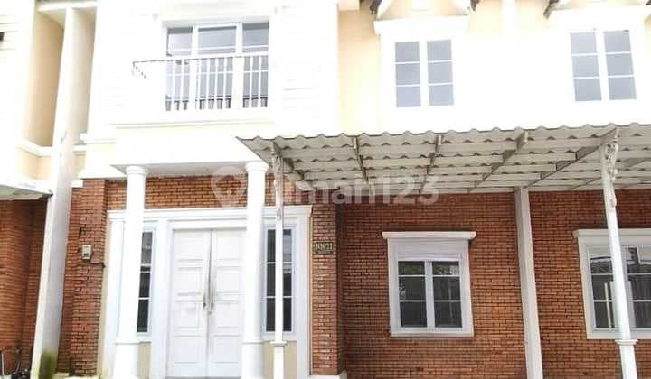 Dijual Villa Komplek Merci