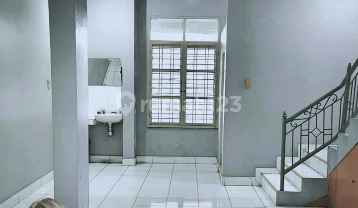 Ruko Siap Huni di Lokasi Pinggir Sekitar Jalan Sikambing