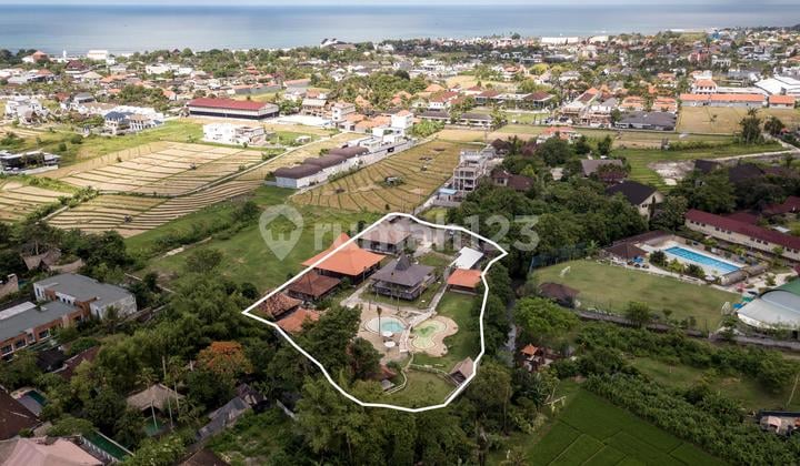 Land & Building of Villa Berawa Canggu Badung