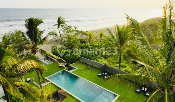 Beach Front Villa Pantai Pasut Tabanan