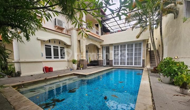 Villa Near Semer Kerobokan Badung