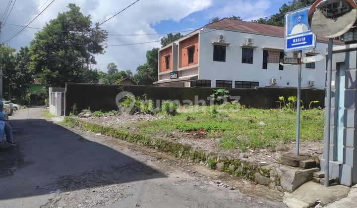 Tanah Matang Jogja, 800 Meter Kampus Uii, 3 Menit Bri University