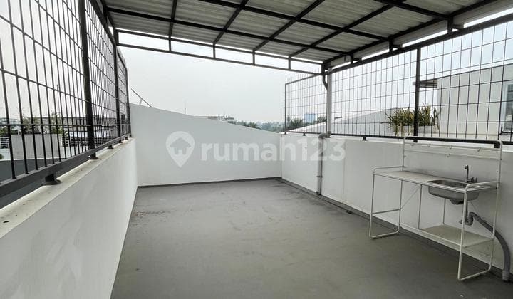 Dijual Ruko Premium - Strategis Jalan Raya Utama Puri, Jakarta Barat