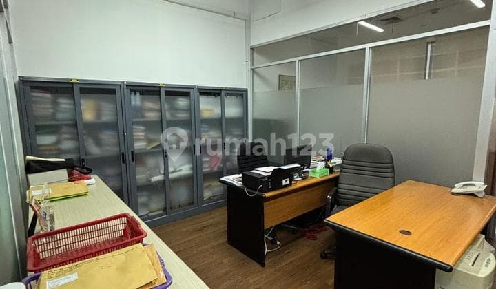 Dijual Office Space Neo Soho Capital Central Park Jakarta Barat