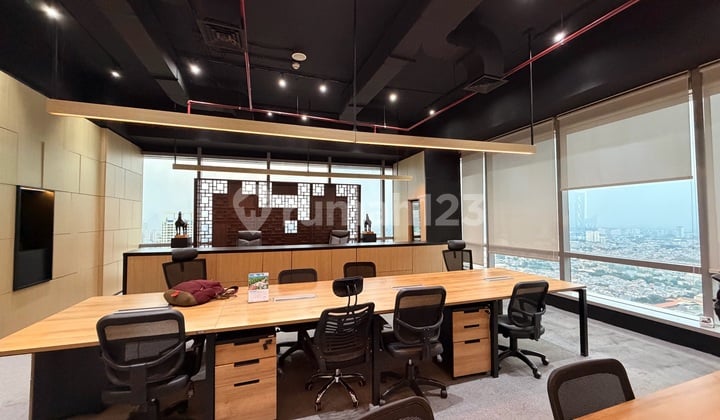 Disewakan Office Soho Capital Furnished Jakarta Barat