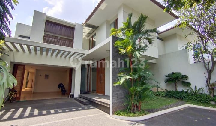 Rumah Bagus Modern Minimalis Lokasi Tenang