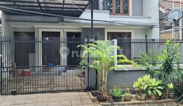 Rumah Jalan Lebar Lingkungan Tenang Pondok Indah