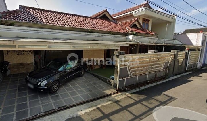 Rumah, 1 Lantai, SHM, Dekat Taman Kota di Pusat Kota Bandung