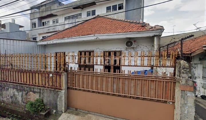 Investasi Properti Strategis di Senen! Rumah Siap Huni Modern, Harga Terjangkau Rp 10,6 M.