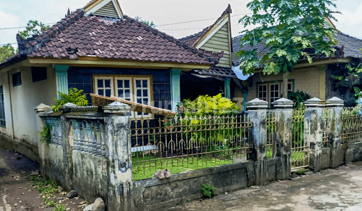 Sharia, House, 1 Floor, Freehold Title, Close to Public School, Located in an Islamic Environment