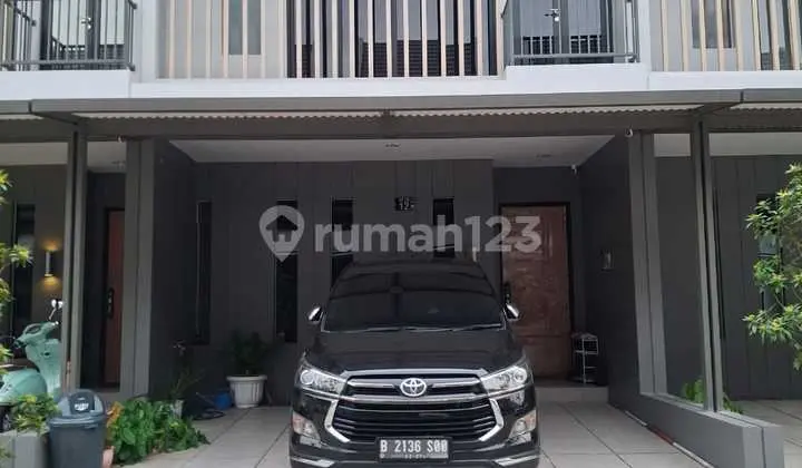 Sewa Rumah 3 Lantai di Grand Wisata Bekasi Cluster Z Living