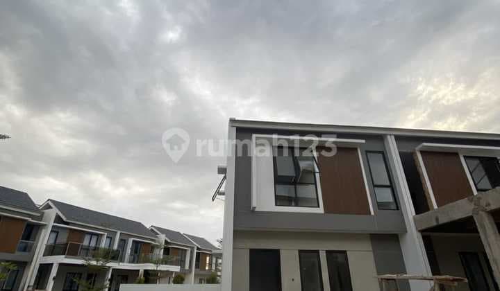 Dijual Rumah Diamond Pavilion Hook Siap Huni