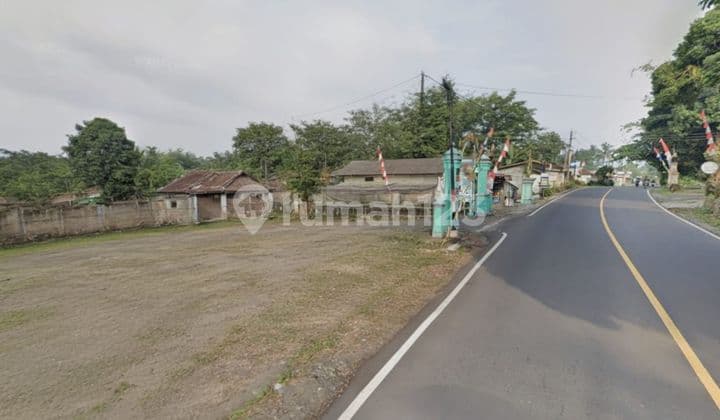 Tanah Jogja Tepi Jalan Raya Dekat Kampus Uii, Siap Bangun dan SHM Pekarangan