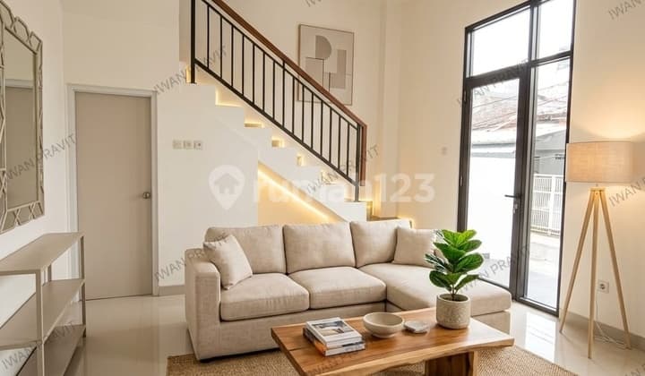 Luxurious 2-Storey House with 2-Car Access Road. Cempaka Putih, Central Jakarta