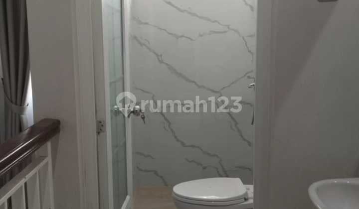 Dijual Rumah 2 Lantai Dilokasi yang Sangat Strategis di Percetakan Negara Jakarta Pusat