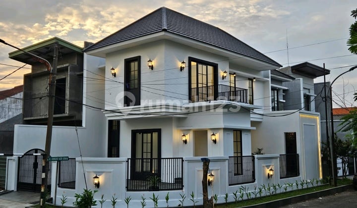Rumah Modern Minimalis Rungkut Asri Surabaya