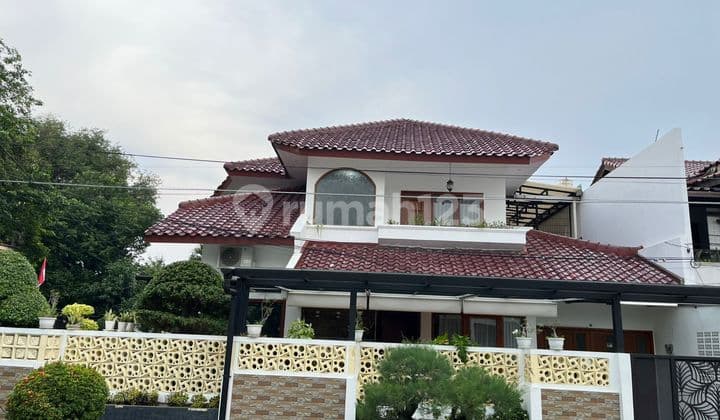 Rumah Mewah Cantik dan Asri Dekat MRT Lebak Bulus Cilandak