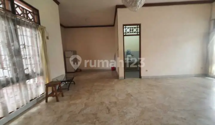 Comfortable and Peaceful Residence in Margonda Land 139 sqm Building 200 sqm