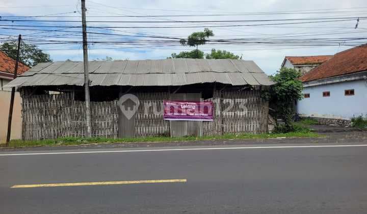 Strategic Yard Land in the Tempeh Area, Lumajang, Close to Graha Mulia Plaza Lumajang