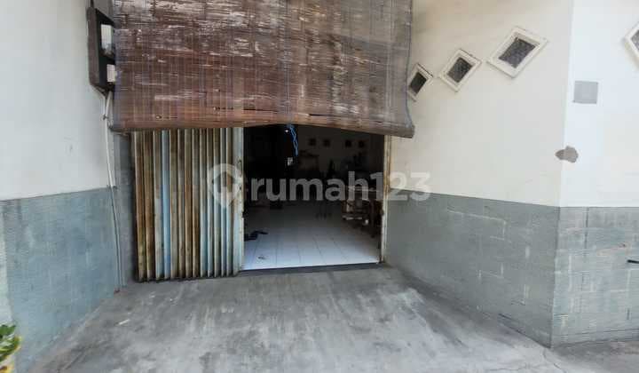 Rumah Strategis di Kawasan Surabaya Dekat dengan Surabaya Chinatown