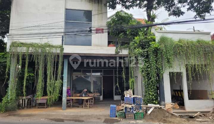 Rumah 2 Lantai Strategis di Kawasan Pohjentrek, Pasuruan Dekat dengan Tol Pasuruan