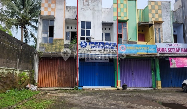 Ruko, 2 Lantai Strategis di Kawasan Kepanjen, Malang Dekat dengan Stasiun Kepanjen