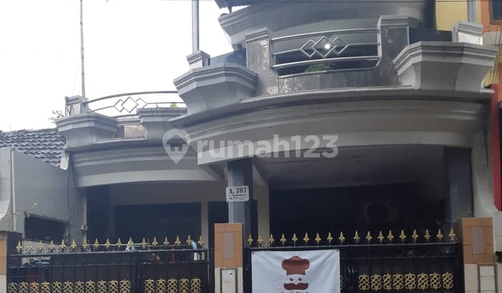 Rumah 3 Lantai Marketable Dan Strategis Rumah Bagus SHM di Jl. Prambanan Raya Block D No. 85, Bintara, Bekasi Barat, Kota Bekasi, Jawa Barat, Indonesia, 17134, Bintara