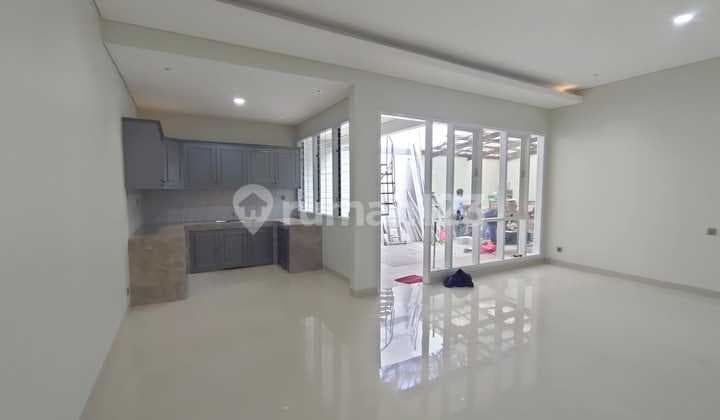Rumah Fubaru Renov Cantik Nyaman SHM di Taman Holis Indah 1