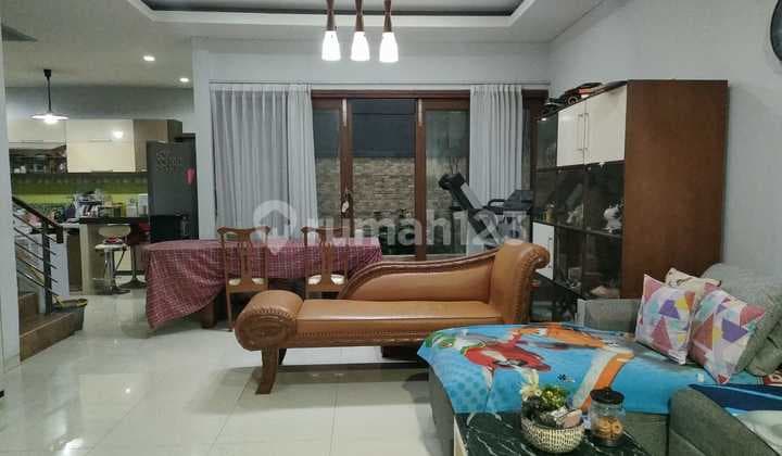 Rumah Mewah Murah Strategis SHM 2 Lantai Sejuk di Geger Kalong