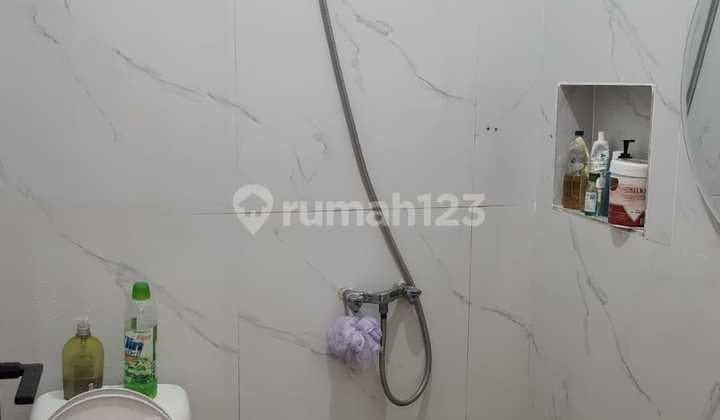 Dijual/ Disewakan Cepat Rumah Rapi 1,5 lantai di Metland Menteng, Cluster Taman Tjikini Cakung, Jakarta Timur