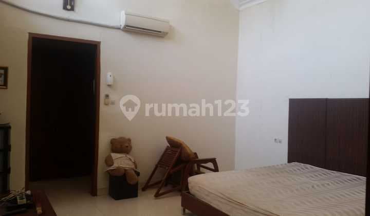 DiJual Cepat Rumah Fully Furnished, posisi di hook hunian di dalam cluster di Taman Harapan Baru Bekasi, Lokasi dekat dgn supermarket SuperIndo dan Plaza THB