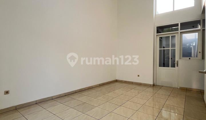 Rumah Pinggir Jalan Raya Pekayon Akses Mudah Cocok untuk Usaha Disewakan