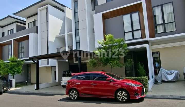 Ready-to-Move-In Modern Flood-Free House for Sale in Cakung, East Jakarta