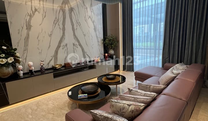 Rumah Mewah 3 Lantai Full Furnished Cluster Chopin Golf Island