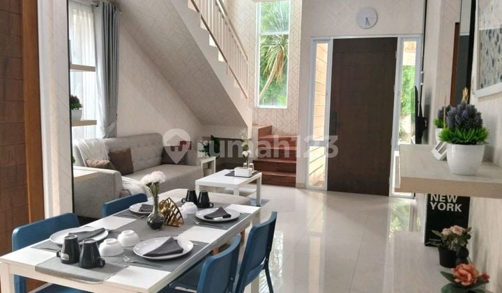 Rumah Gladiola Nempel Jakarta Selatan di Ciledug Dekat Tol Halte Busway dan Dekat Bandara Soetta