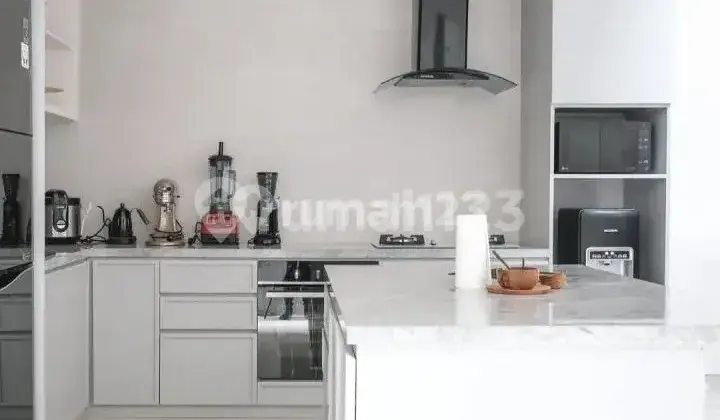 Dijual Rumah Minimalis Modern Semi Furnished 3 Lantai di Setra Dago Antapani Bandung