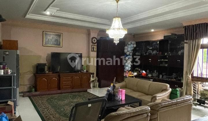 Ruko Besar 3,5 Lantai di Cisirung Palasari