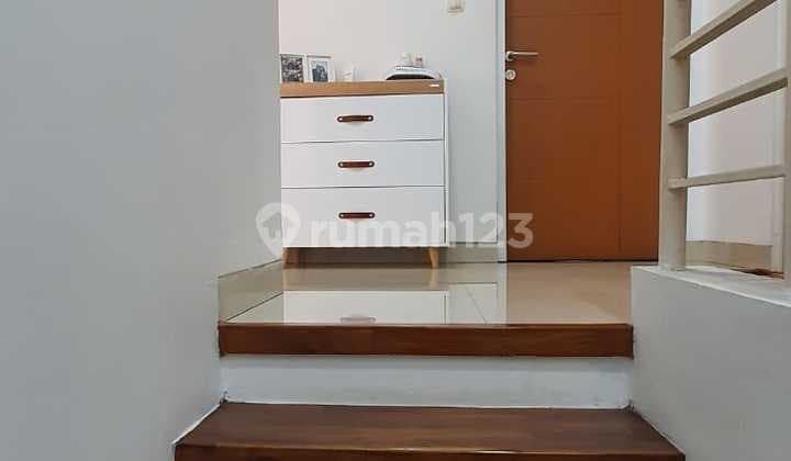 Dijual Rumah 2 Lantai Siap Huni Semi Furnish di Sayap Setra Duta Lingkungan Asri Sejuk dan Adem Hunian Aman dan Nyaman
