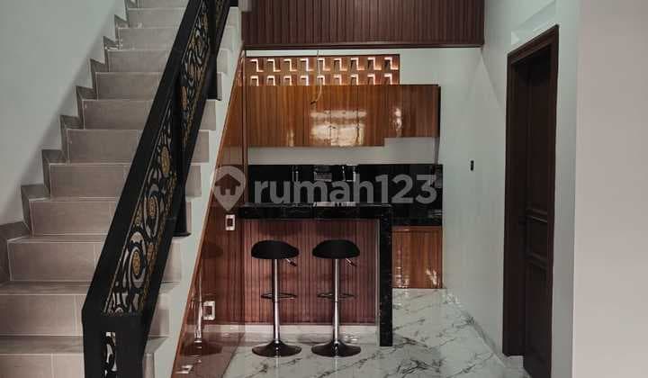 Dijual Cepat Rumah Modern Di Kopo Permai