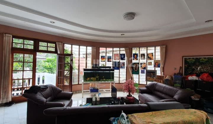 Rumah Besar 2 Lantai Full Jakarta Barat