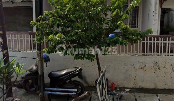 House for Sale in Kramat Senen, Central Jakarta