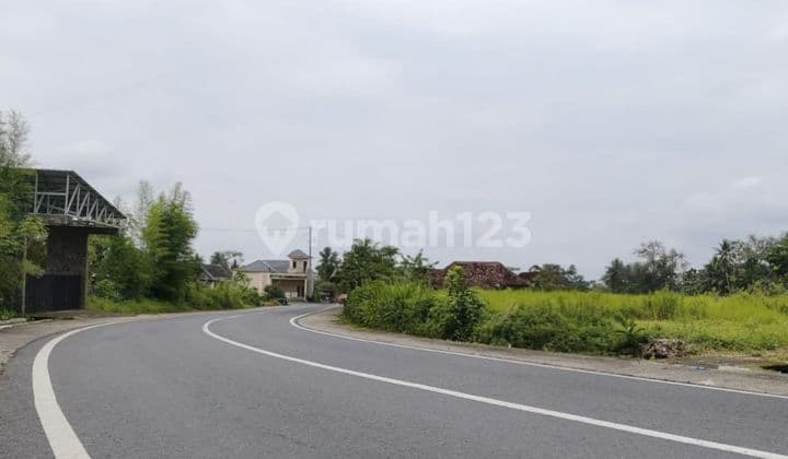 Strategic Land in Yogyakarta, 5 Minutes to Panti Nugroho Hospital, Suitable for Villa