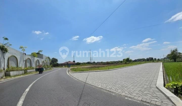 Premium Land Plot, Only 10 Minutes from Malioboro, Main Roadside
