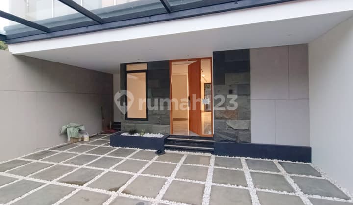 Rumah Indent Premium dengan Private Pool Kemang 3 Lt