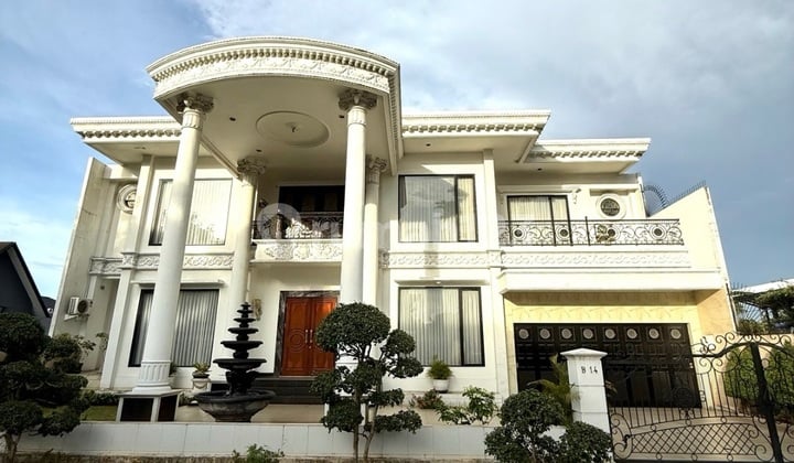 Rumah Mewah Bukit Teras Golf / Golf Terrace Bersih Rapi Terawat Siap Huni