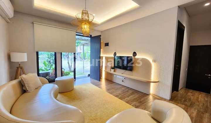 Di Jual Rumah Keren Full Furnished di Kota Baru Parahyangan
